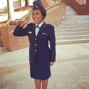 Meet your Posher, Destinee